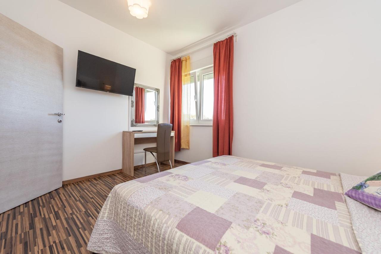 Antonio Apartments Sukosan Luaran gambar