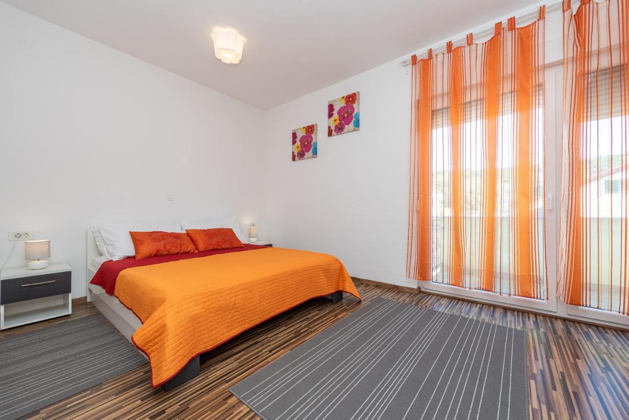 Antonio Apartments Sukosan Luaran gambar