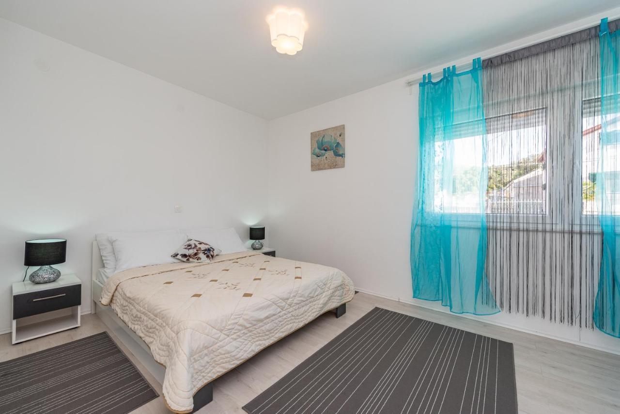 Antonio Apartments Sukosan Luaran gambar