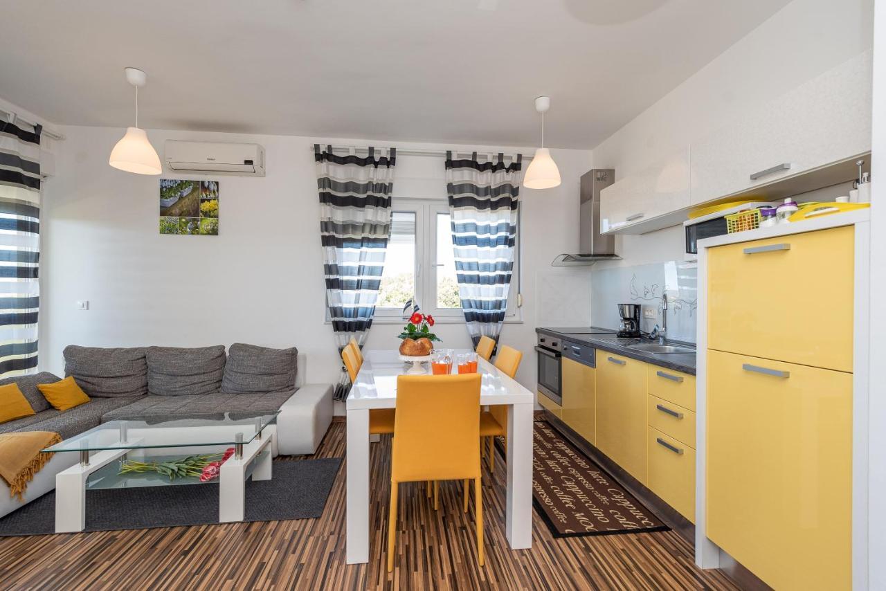 Antonio Apartments Sukosan Luaran gambar